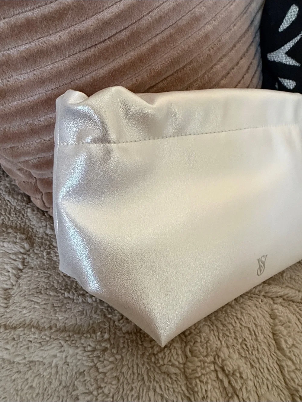 Victoria’s Secret Small Pearl-Accent Wristlet Clutch - Cream